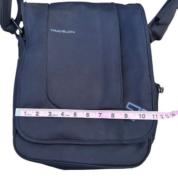 Travelon ~ Black Crossbody Bag ~ all around zipped closure ~ lots of pockets - Picture 13 of 14